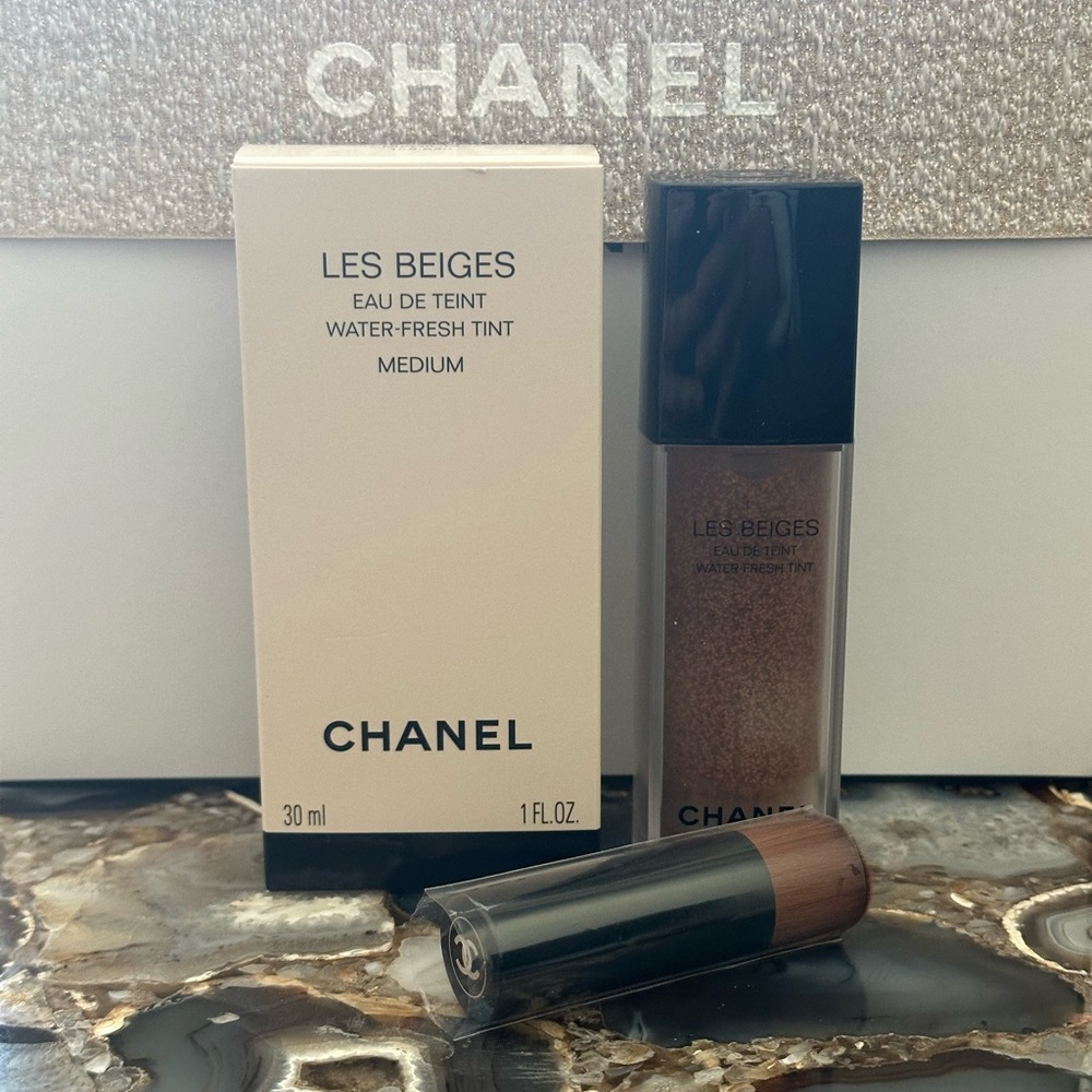 CHANEL LES BEIGES WATER-FRESH TINT MEDIUM